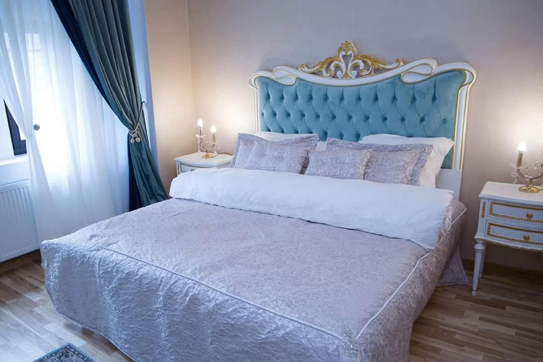 Hotel Boutique Vila Lakastel ซินายา ภายนอก รูปภาพ