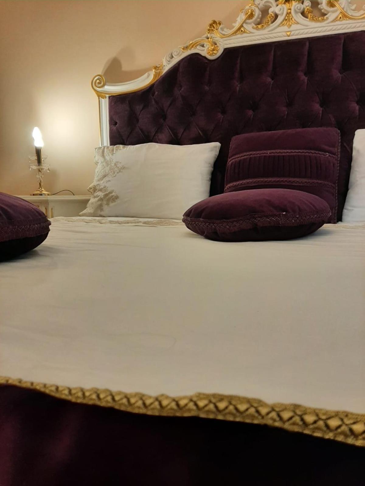 Hotel Boutique Vila Lakastel ซินายา ภายนอก รูปภาพ