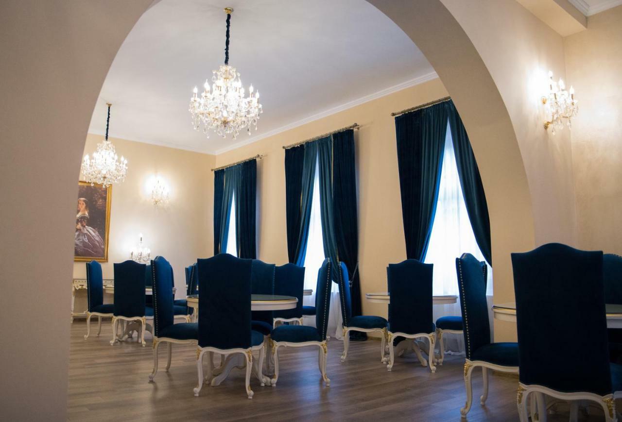 Hotel Boutique Vila Lakastel ซินายา ภายนอก รูปภาพ