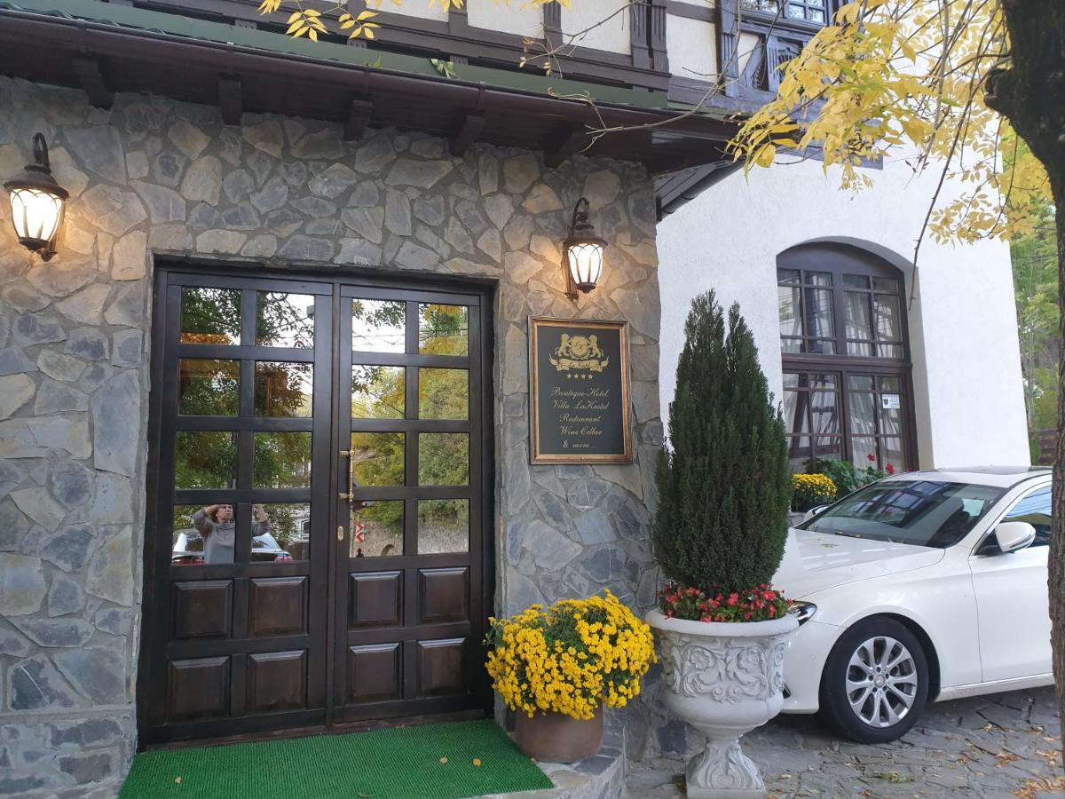 Hotel Boutique Vila Lakastel ซินายา ภายนอก รูปภาพ